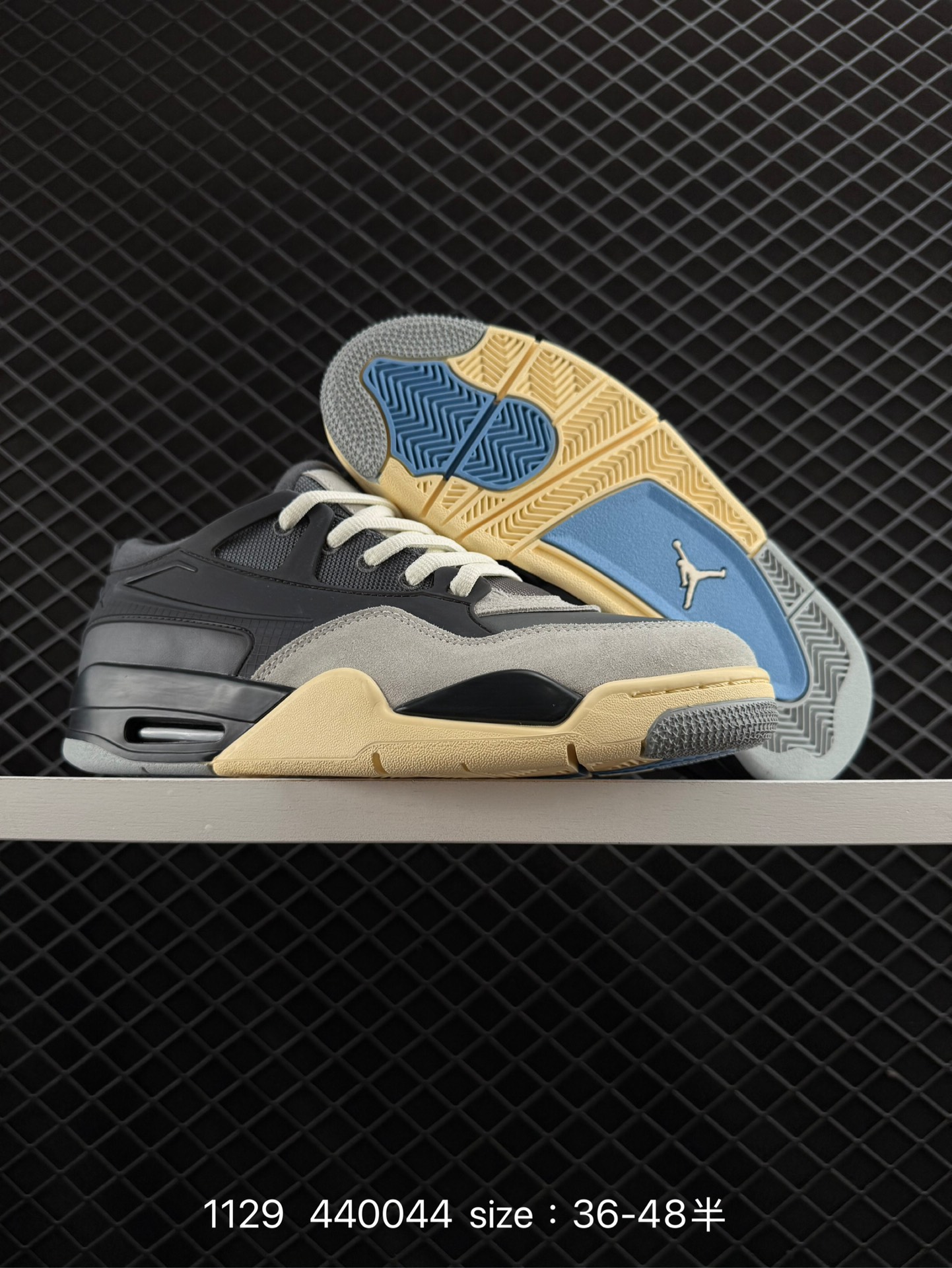 NK  Air Jordan 4 Retro RM